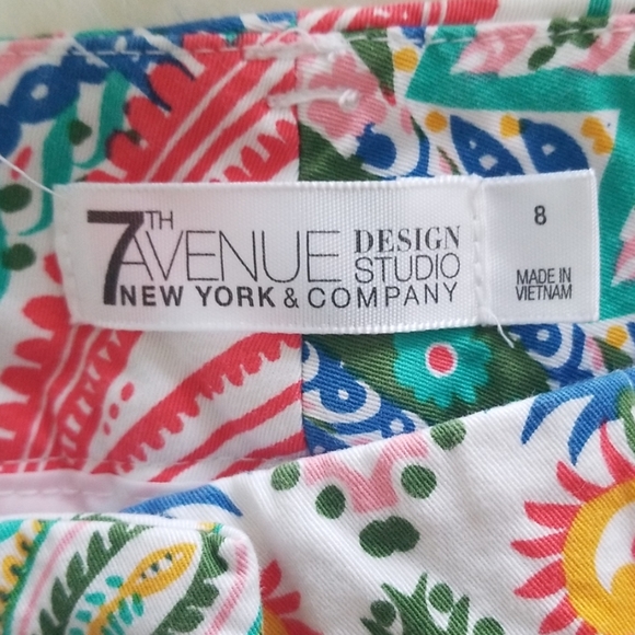 Shorts - Picture 3 of 6